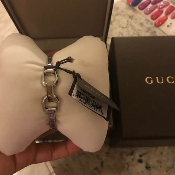 Woman’s Gucci Watch main image 4